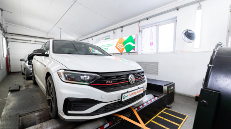 Тюнингуем Volkswagen Jetta 7 2.0 TFSI 230 л.с. 2019 г.в. с Механикой